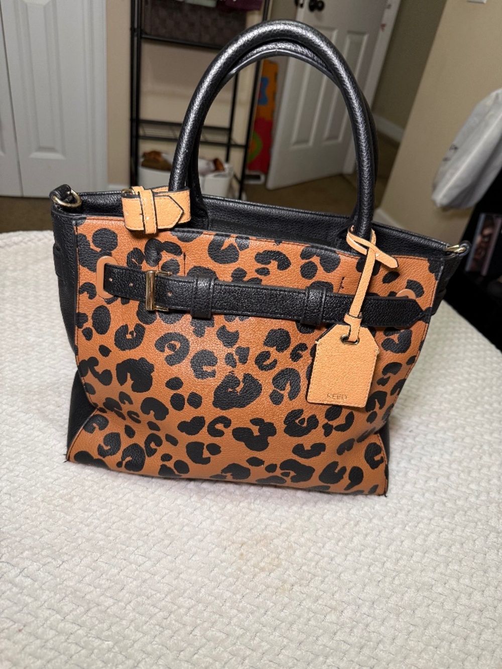 Reed leather handbag